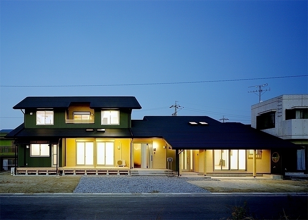 西町の家の外観 （夜景）