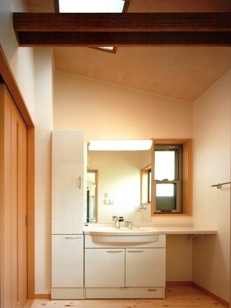 長興寺の家の洗面室